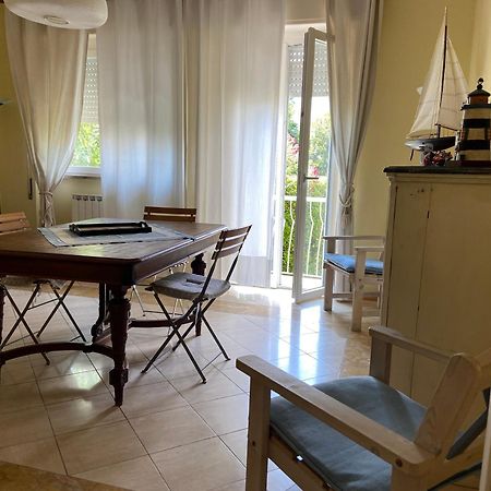Appartamento Stella Marina A Due Passi Dal Mare E Dal Centro Marina Di Carrara Εξωτερικό φωτογραφία